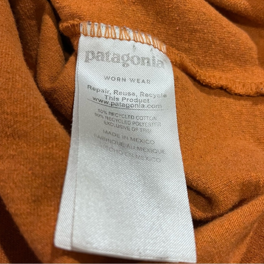 Patagonia Mens Responsibili-Tee Big Logo Cotton T-Shirt Copper Ore Orange Size M - Picture 4 of 4